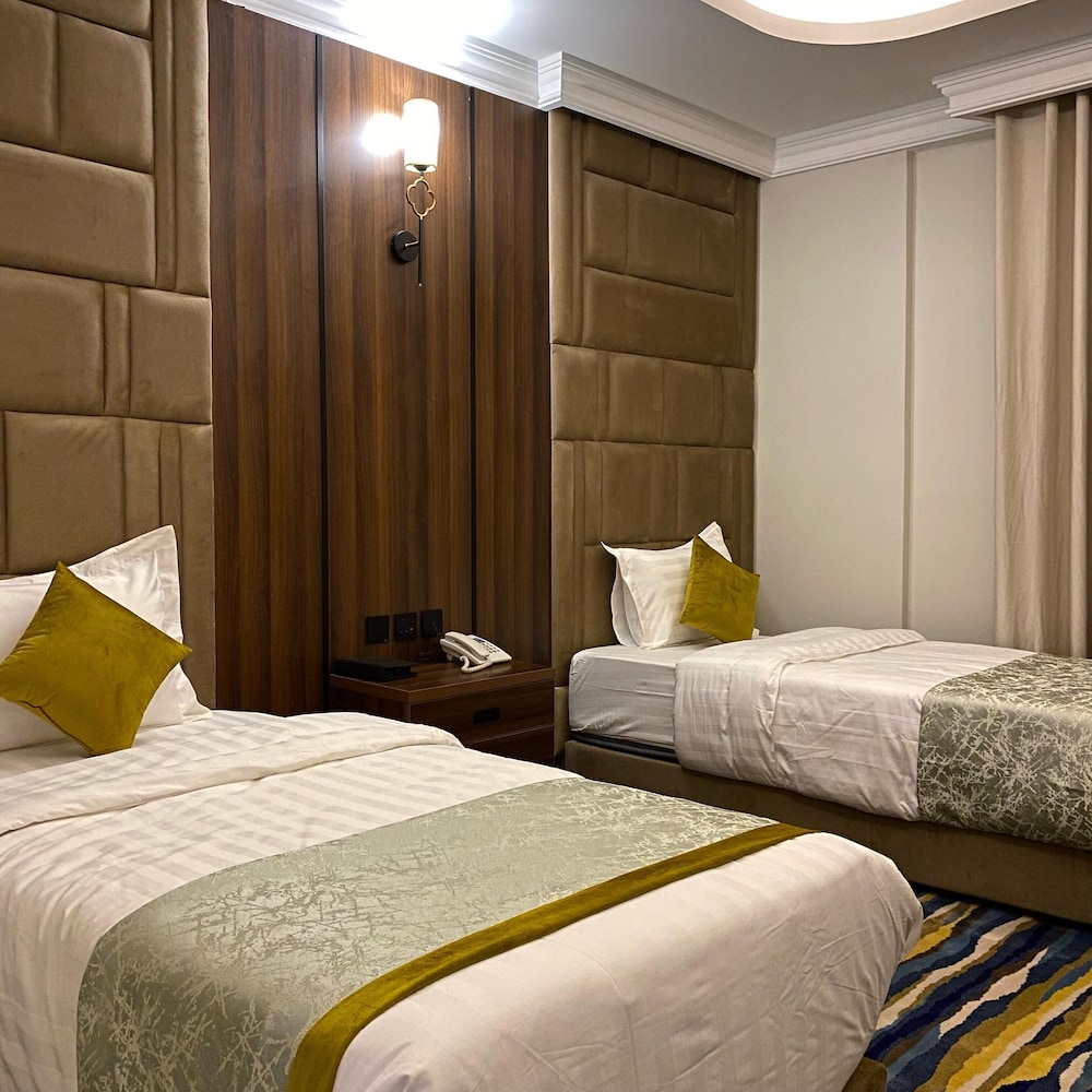 Deluxe Twin Room photo 1
