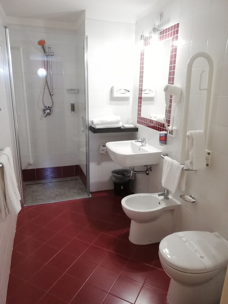 Room, 1 Double Bed - Photo 8