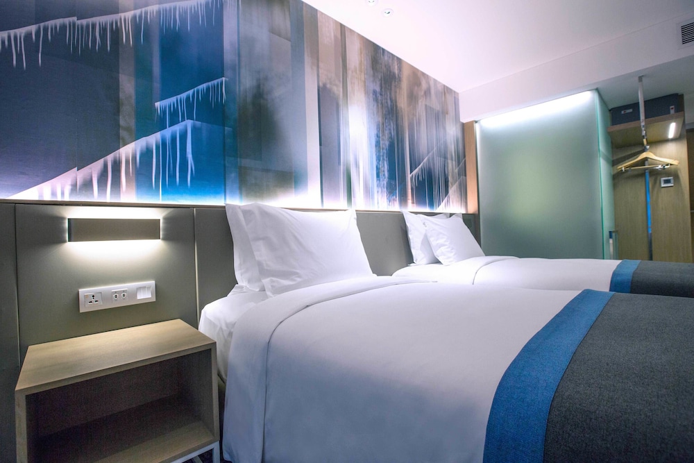 Standard Room, 2 Twin Beds photo 3