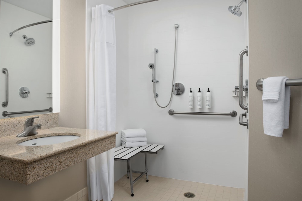 Suite, Multiple Beds - Photo 9