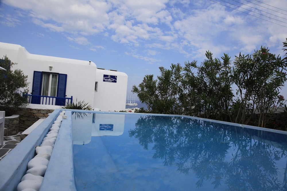 Luxury Suite, Private Pool, Partial Sea View photo 3