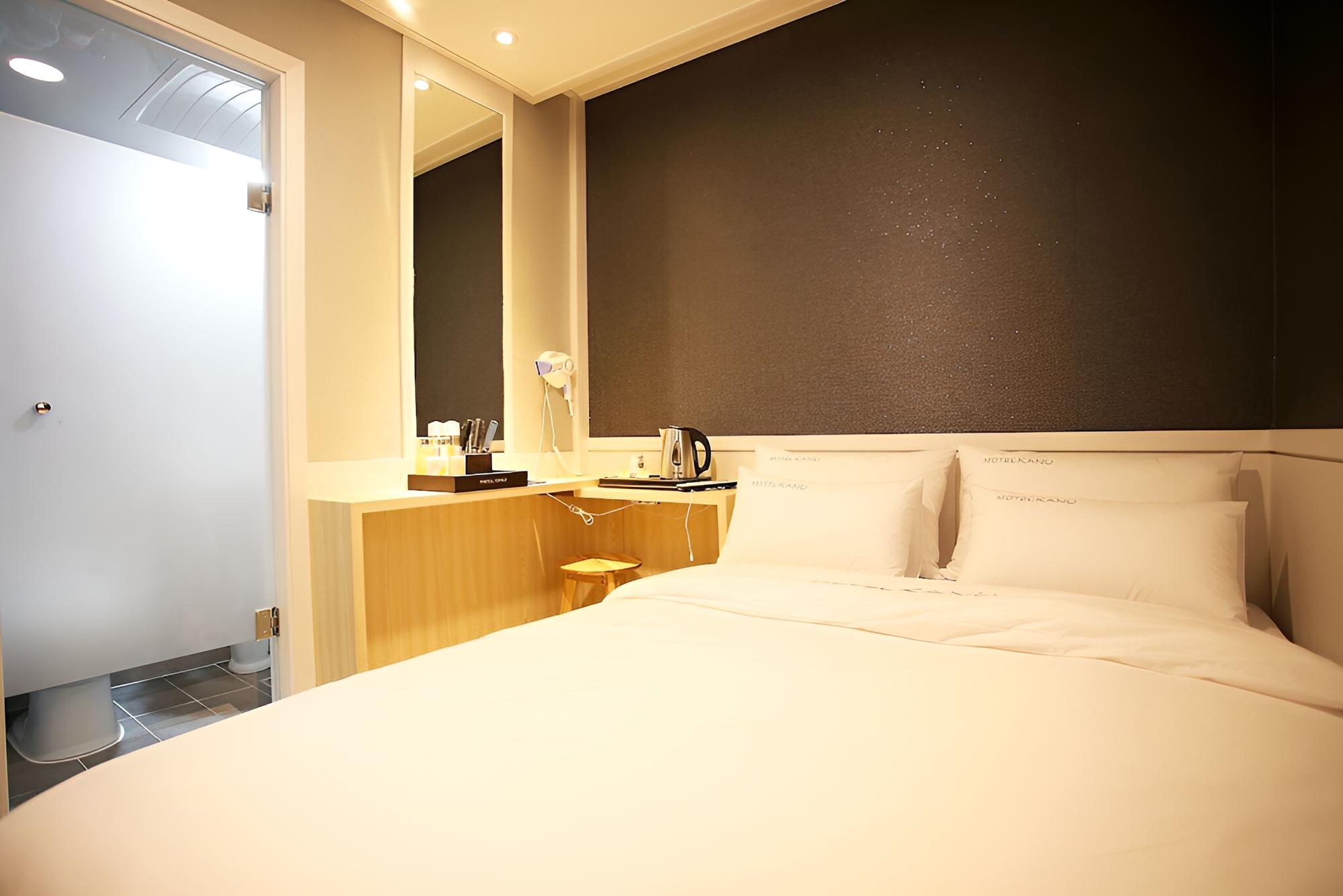 Room (Standard Room) - Photo 2