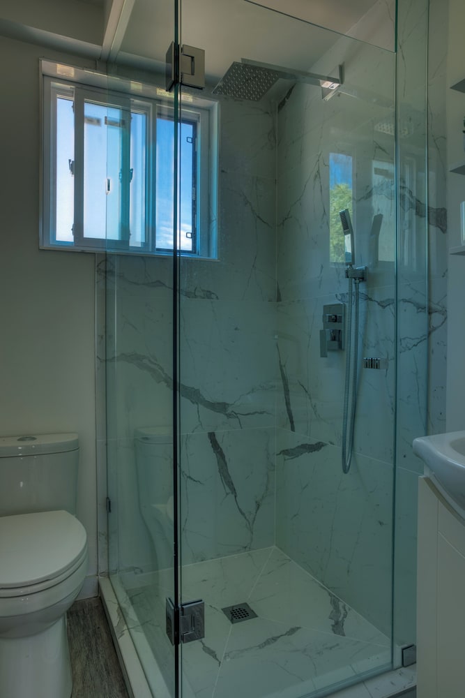 Townhome Suite 206 - Ground Floor - Photo 3