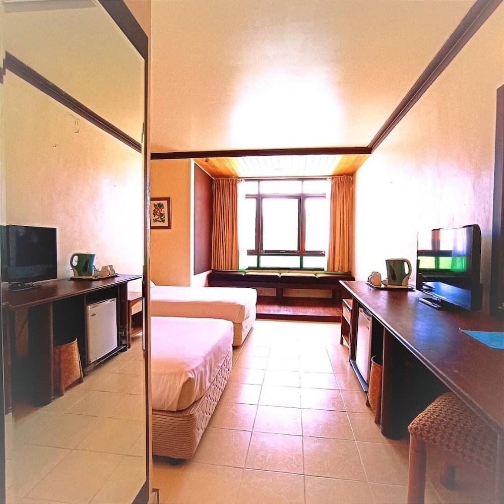 Standard Twin Room - Photo 3