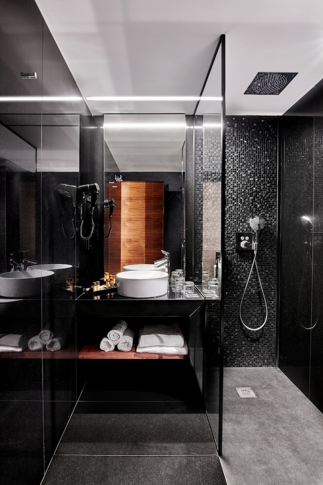 Single Room - Photo 1