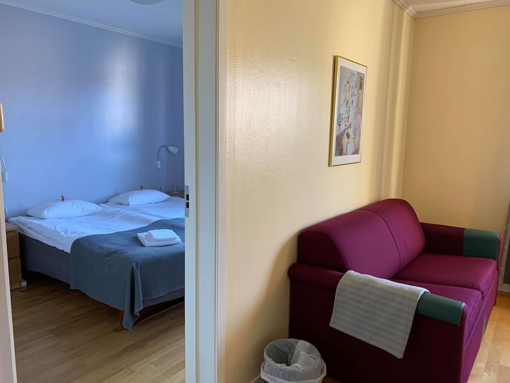 Hotel Room photo 2