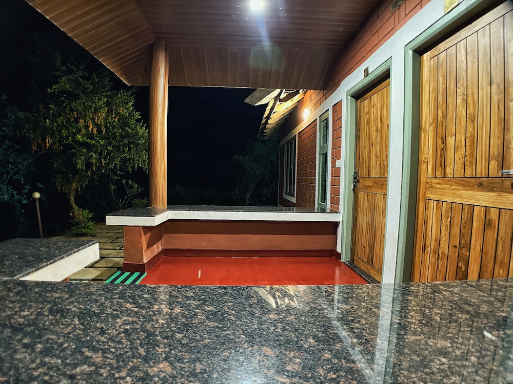Grove Villa A2 photo 2