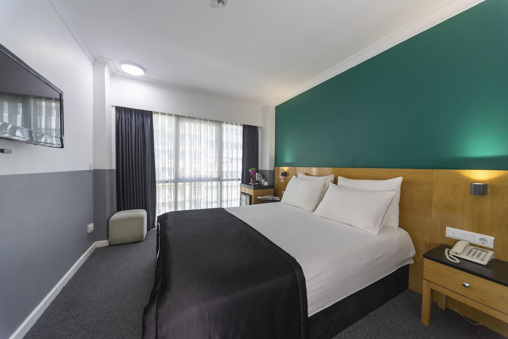 Economy Double Room, 1 Queen Bed, No Windows, Ground Floor photo 1