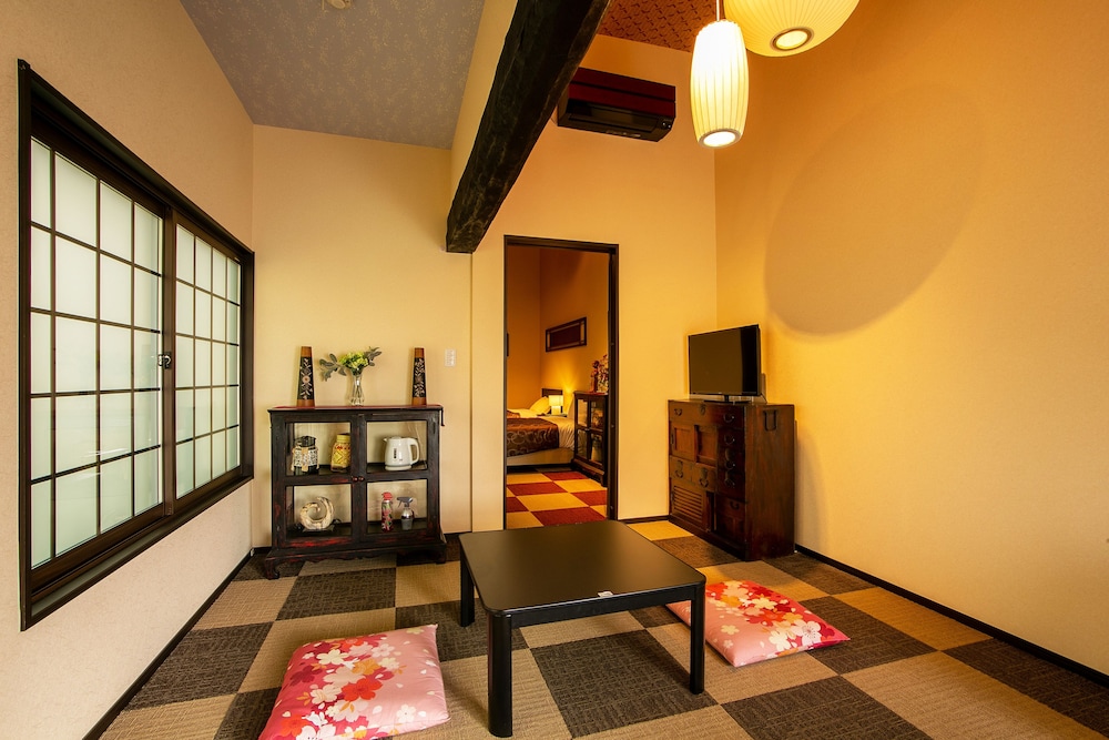 Deluxe Japanese Western Room, Main Building GR12 (No Vegetarian) photo 2