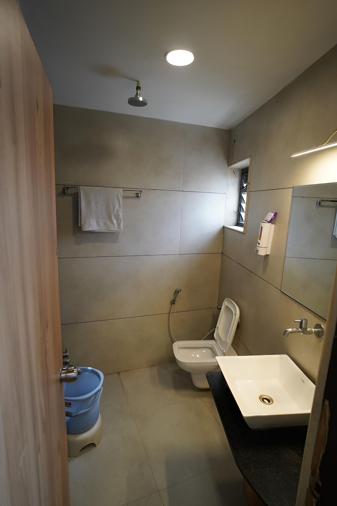 Executive Room - Photo 5