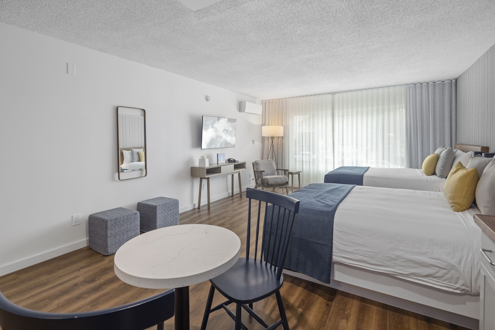 Premium Room, 2 Queen Beds, Kitchenette photo 2