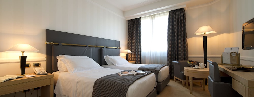 Superior Double Room with Single Beds - Photo 1