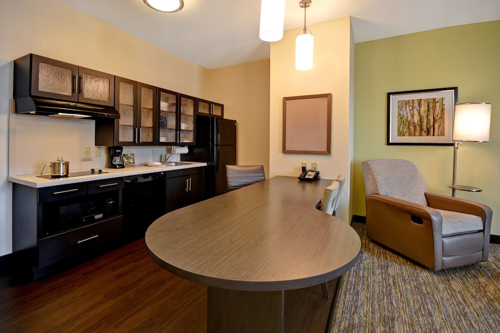 Suite, 1 Bedroom, Roll-in Shower (Mobility) photo 1