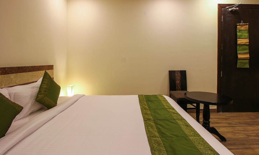 Standard Double Room - Photo 10