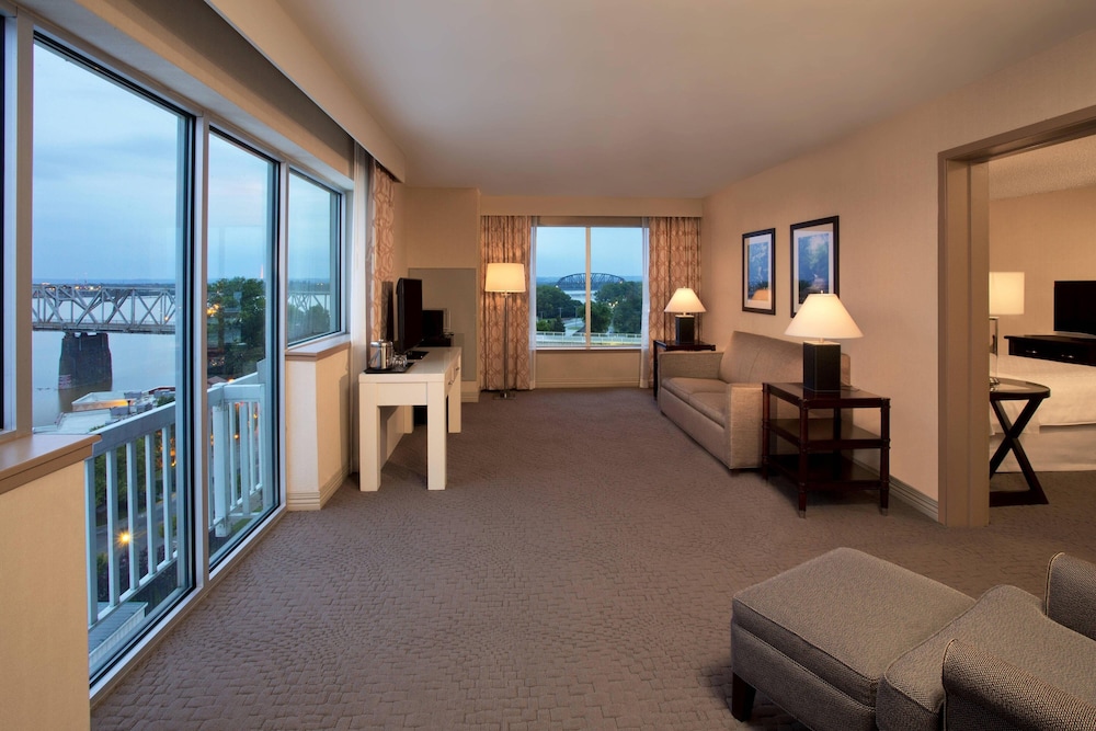 Executive Suite, 1 King Bed with Sofa bed, River View photo 1