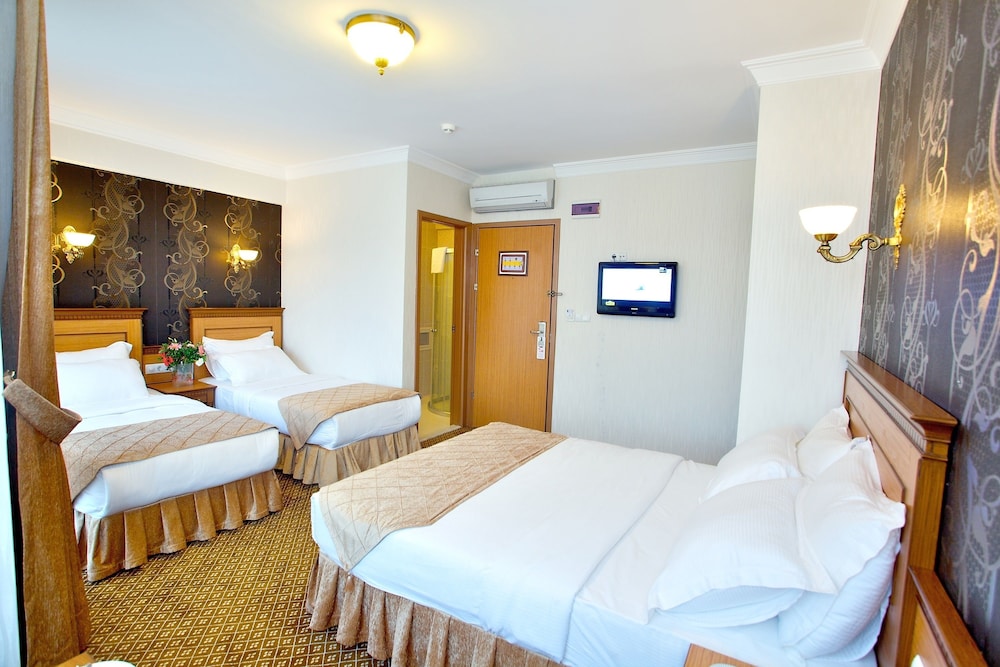 Standard Triple Room photo 2