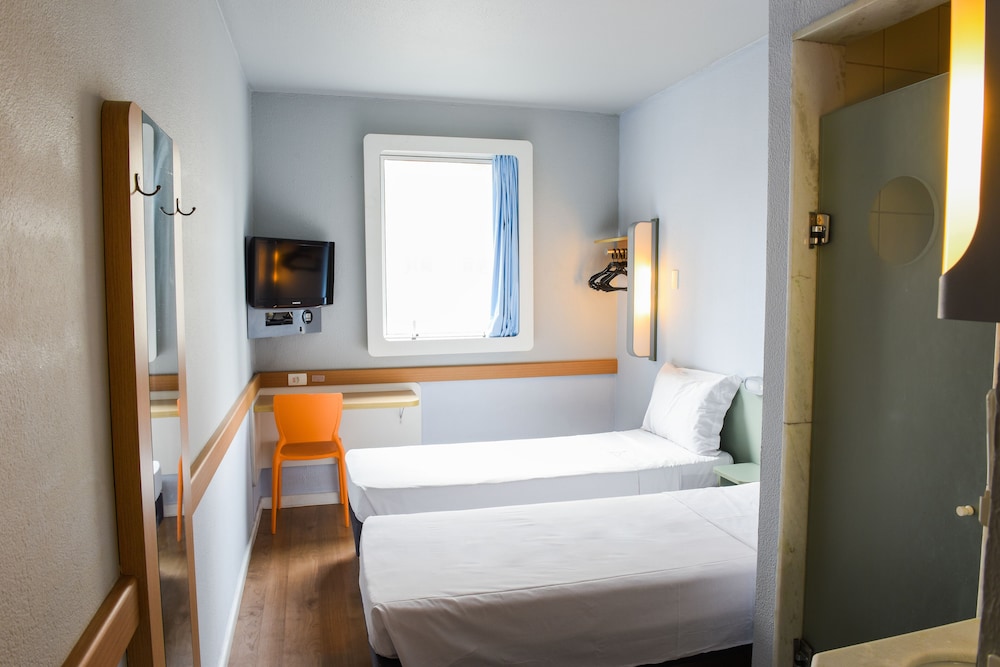 Standard Room, 1 Double Bed photo 3