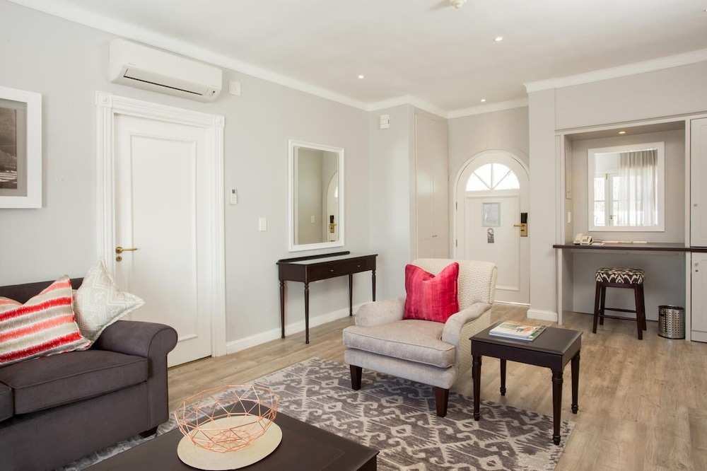 Suite, 1 Bedroom photo 3