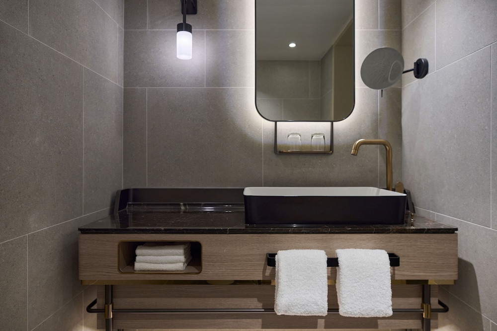 Club Suite, 1 Bedroom thumbnail 6