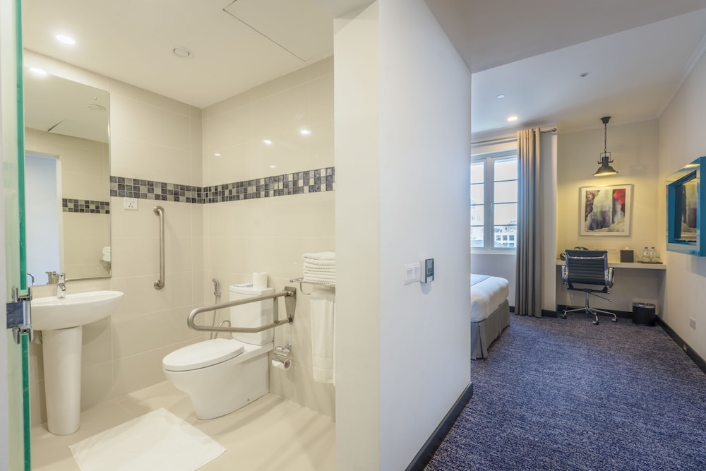 Superior Queen Room (Differently Abled Room)