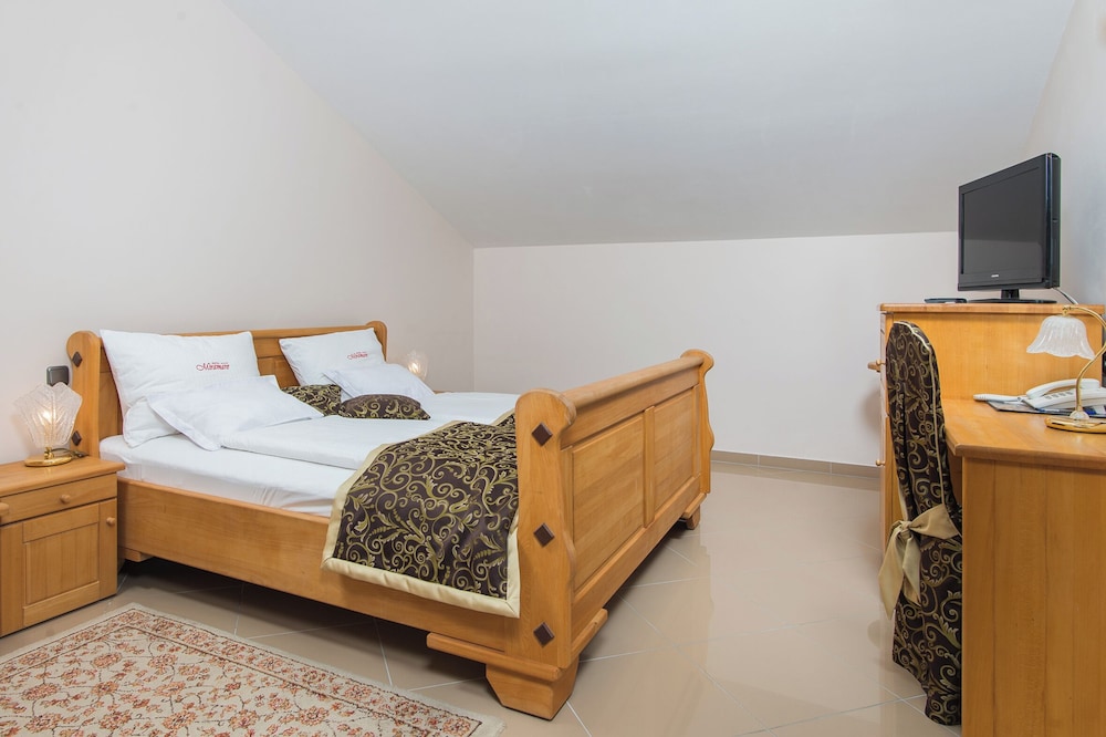 Economy Double Room, 1 Double Bed