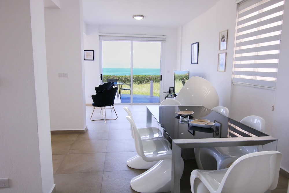 Luxury Villa photo 2