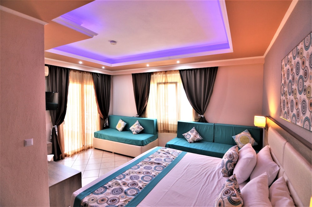 Superior Room (Family)