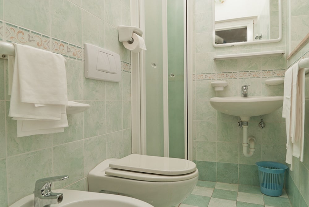 Superior Double or Twin Room - Photo 4