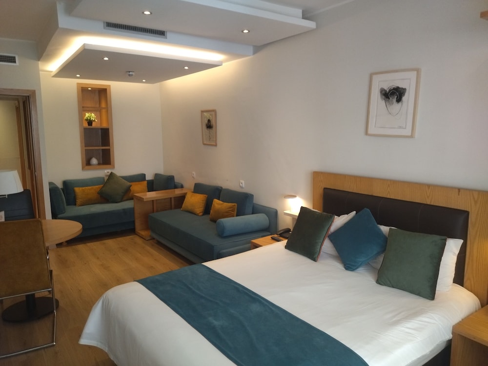 Family Business Room photo 1