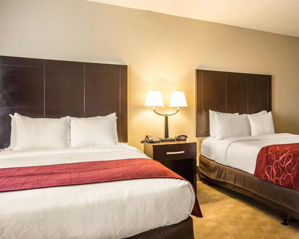Suite, Multiple Beds, Non Smoking photo 3