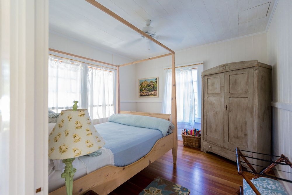 Classic Cottage, 2 Bedrooms, Non Smoking, Ocean View photo 1