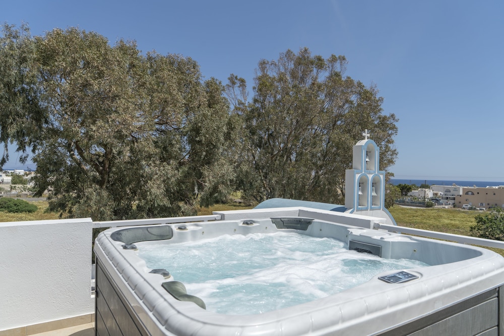 Honeymoon Villa, Jetted Tub, Sea View - Photo 17