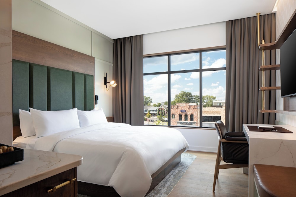 Standard Single Room, 1 King Bed, Non Smoking