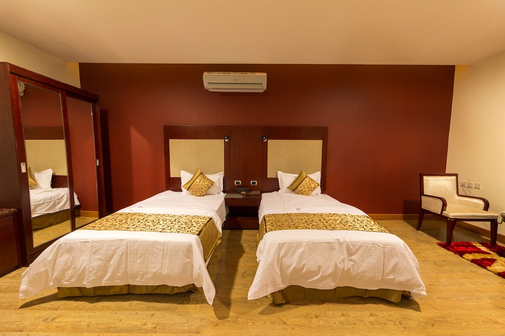 Superior Twin Room photo 3