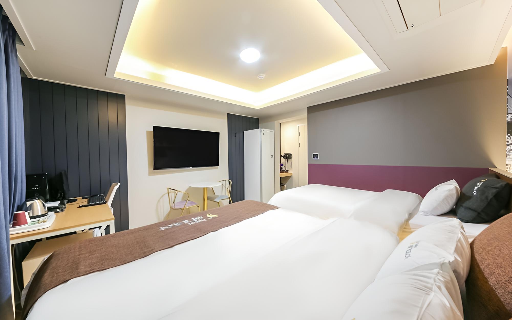 Room (Suite (with styler twin Netflix avail) - Photo 1