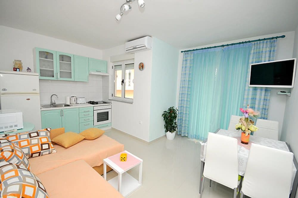 Classic Apartment, 2 Bedrooms (Apartment 5)