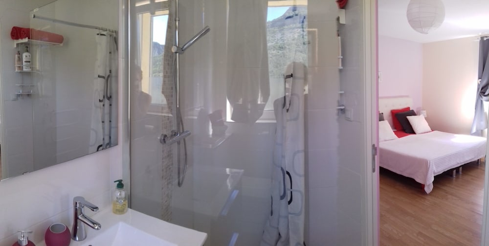 Double or Twin Room (Lavande) photo 2