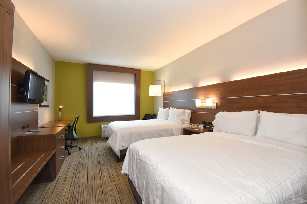Standard Room, Multiple Beds photo 1