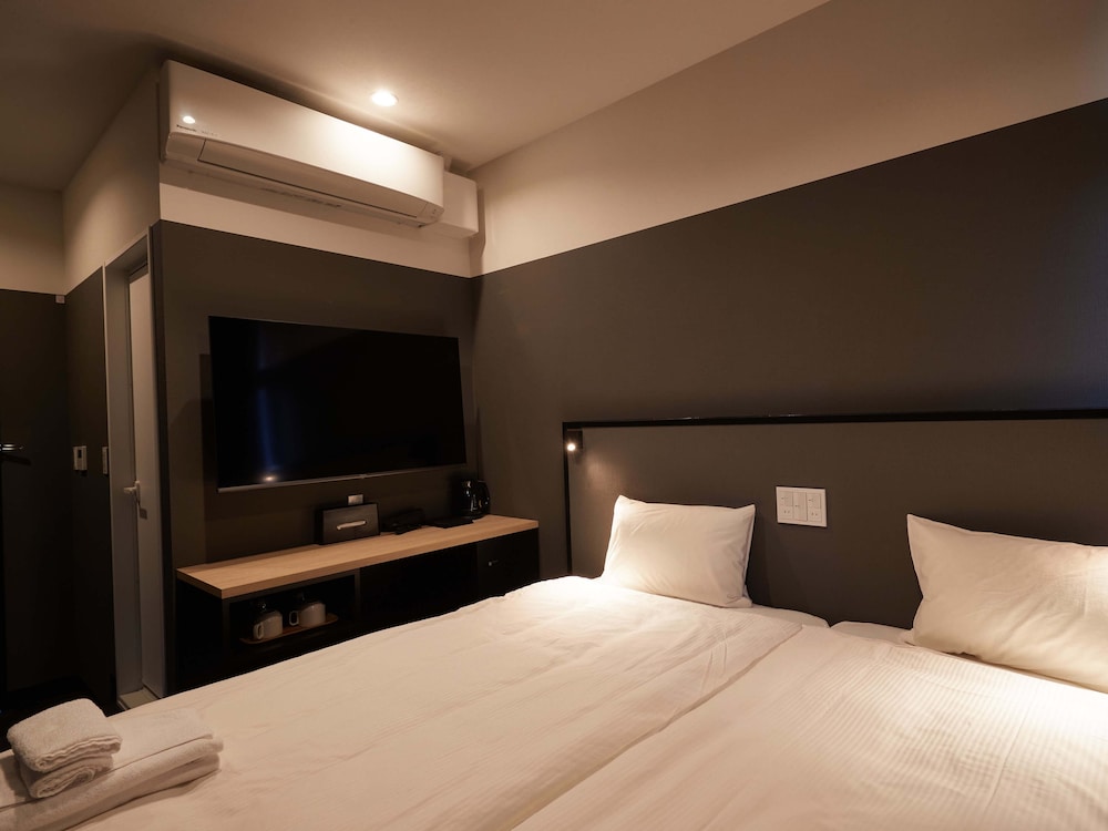 Standard Twin Room - Photo 3
