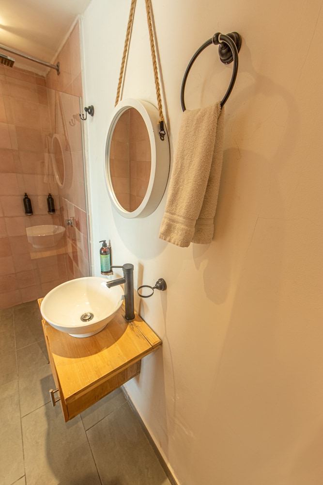 Executive Double Room, Balcony - Photo 4
