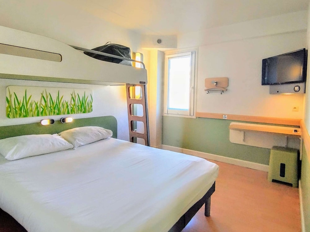 Triple Room, Multiple Beds