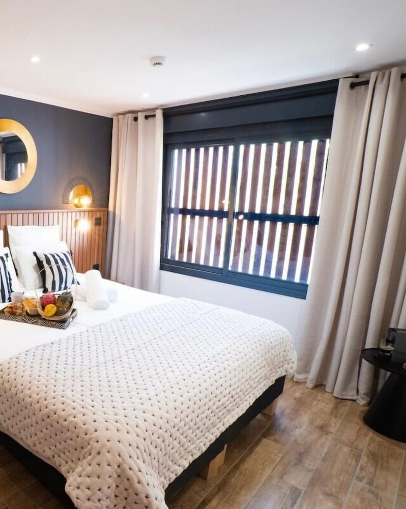 Executive Double Room, Private Bathroom (Cocotier) photo 1