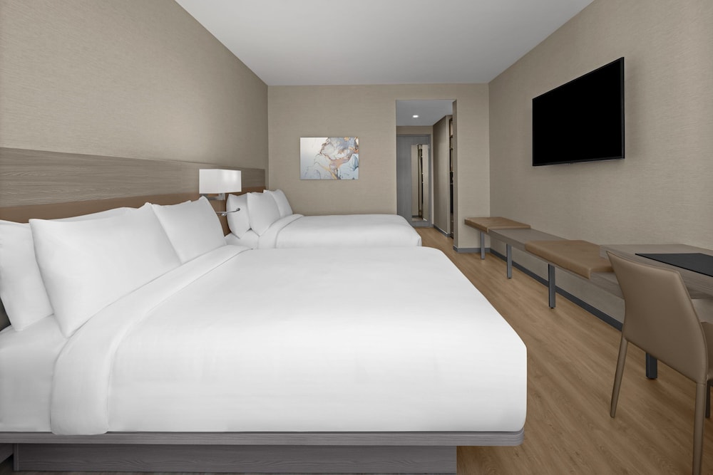 Room, 2 Queen Beds (Hearing Accessible)