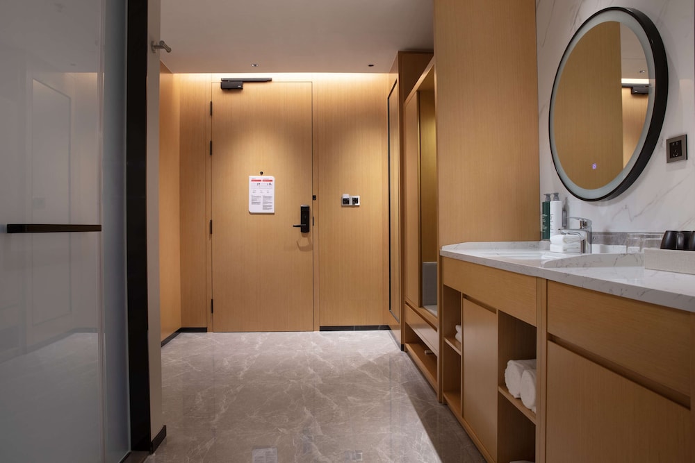 Room, 2 Twin Beds (High Floor) - Photo 3