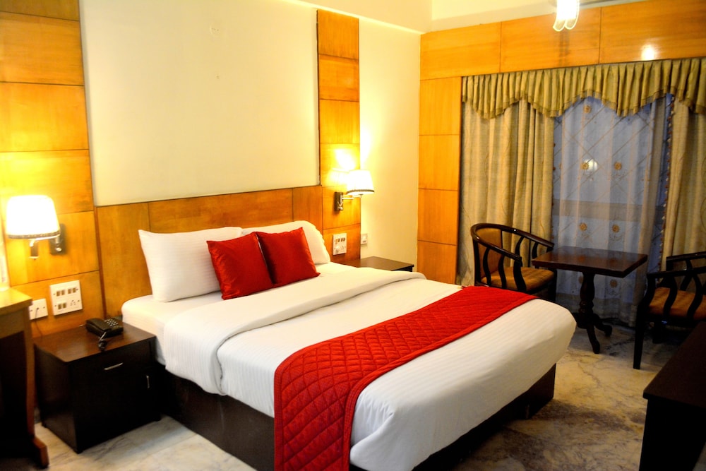 Executive Room, 1 Queen Bed, Smoking