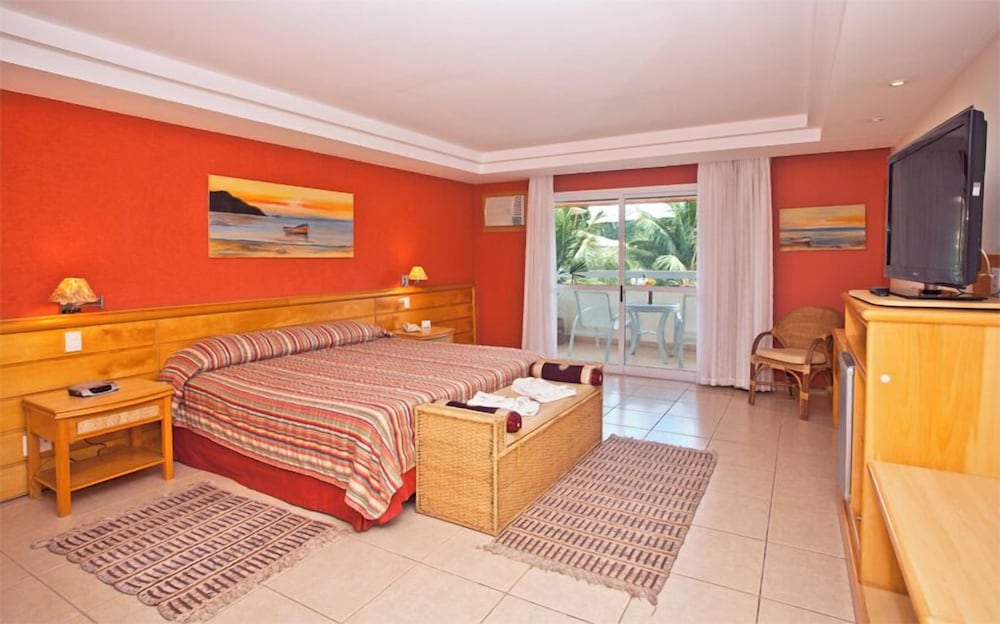 Executive Suite, Pool View (Triple)