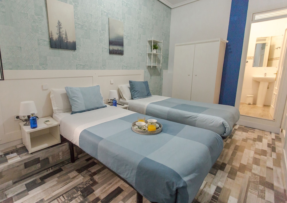 Habitación Estándar con Dos Camas Individuales
