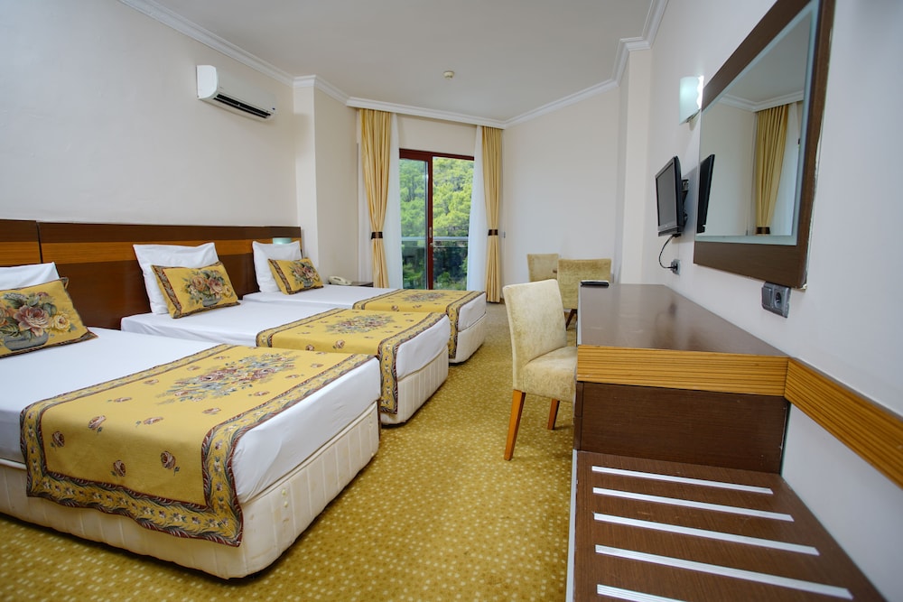 Standard Triple Room photo 1