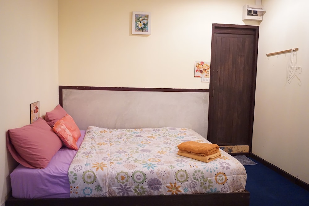 Standard Double Room - Upstairs photo 1