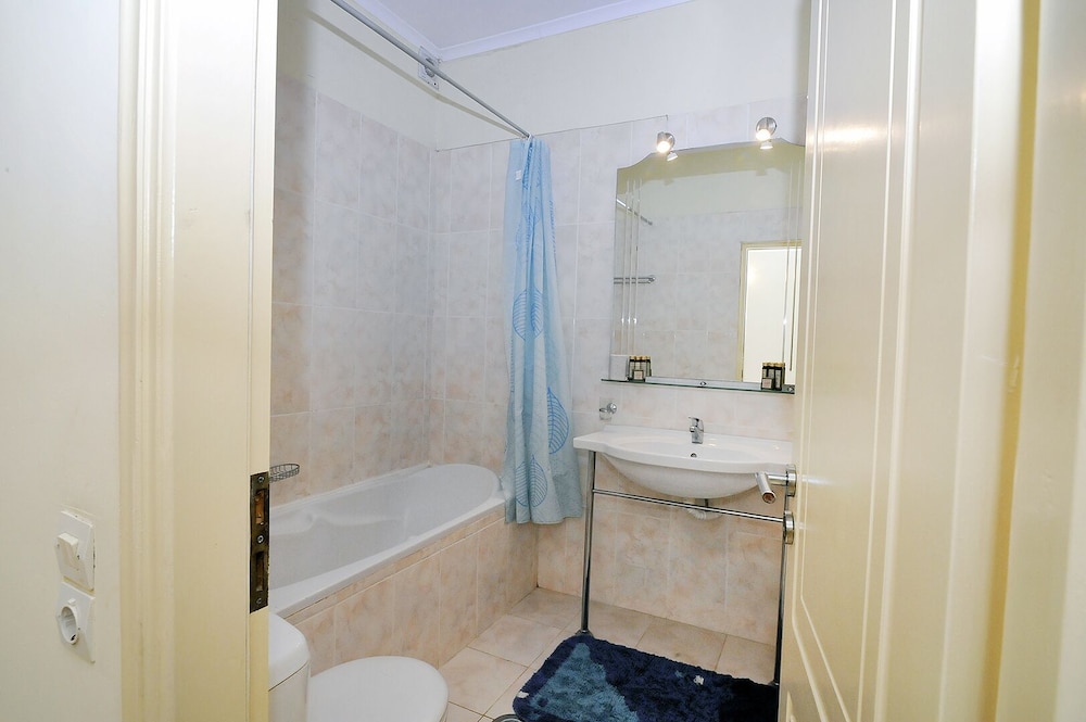 Apartment, Private Bathroom (Apartment Eros) photo 3